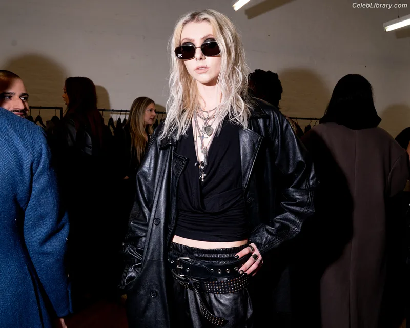 Taylor Momsen photo 19 of 1237