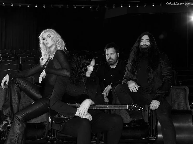 Taylor Momsen photo 8 of 1237