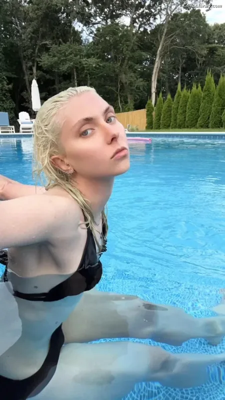 Taylor Momsen photo 10 of 1237