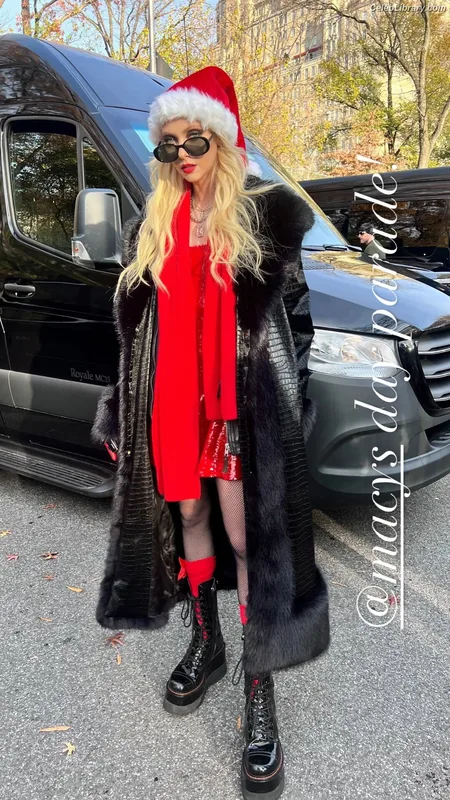 Taylor Momsen photo 16 of 1237