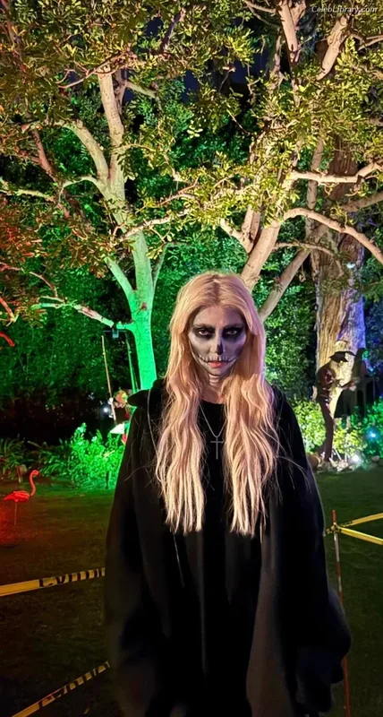 Taylor Momsen photo 22 of 1237