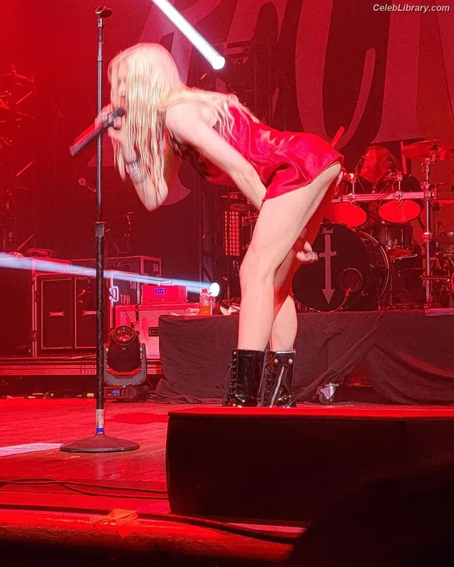 Taylor Momsen photo 13 of 1237