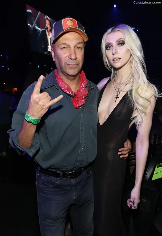 Taylor Momsen photo 6 of 1237