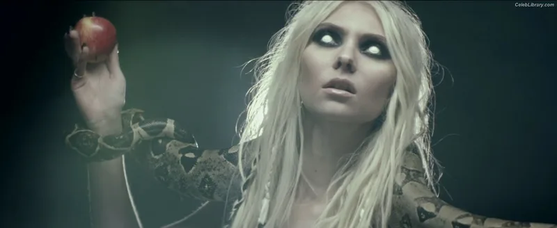 Taylor Momsen photo 20 of 1237
