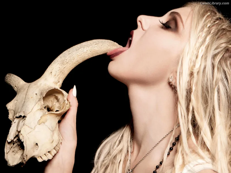 Taylor Momsen photo 9 of 1237