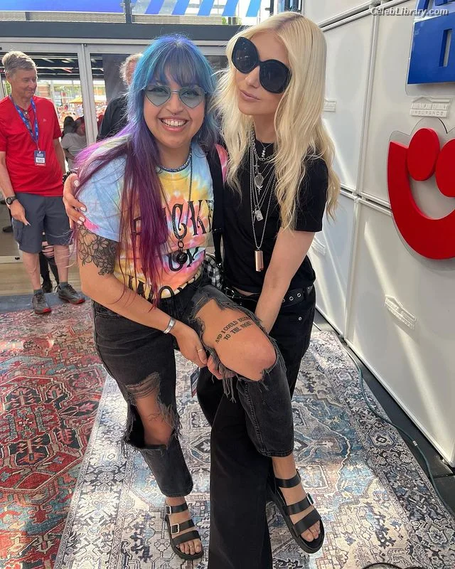 Taylor Momsen photo 15 of 1237