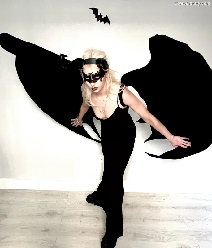Taylor Momsen photo 22 of 1237