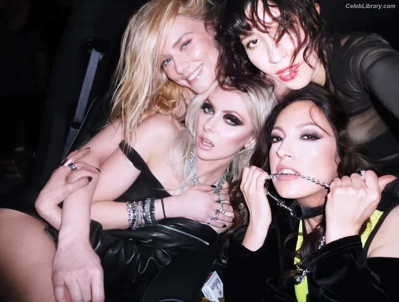 Taylor Momsen photo 20 of 1237