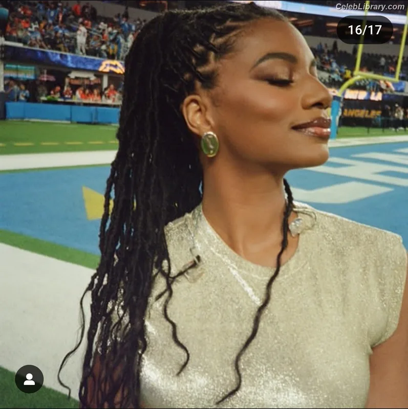 Taylor Rooks photo 6 of 402