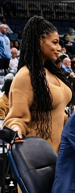 Taylor Rooks photo 10 of 402