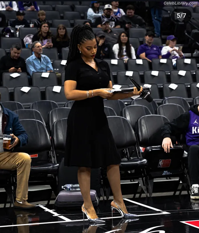 Taylor Rooks photo 11 of 402