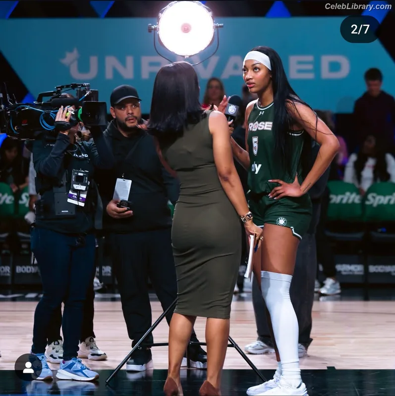 Taylor Rooks photo 1 of 402