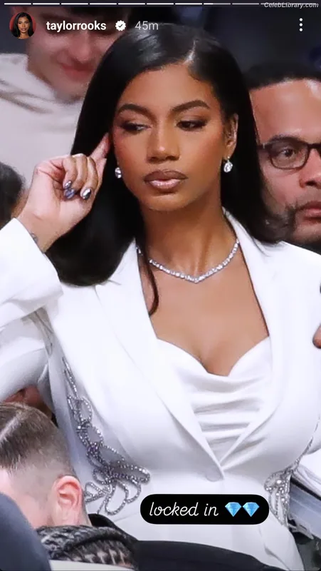 Taylor Rooks photo 5 of 402