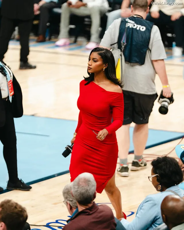 Taylor Rooks photo 13 of 402