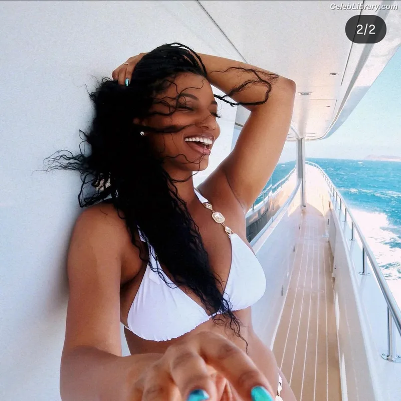 Taylor Rooks photo 23 of 402