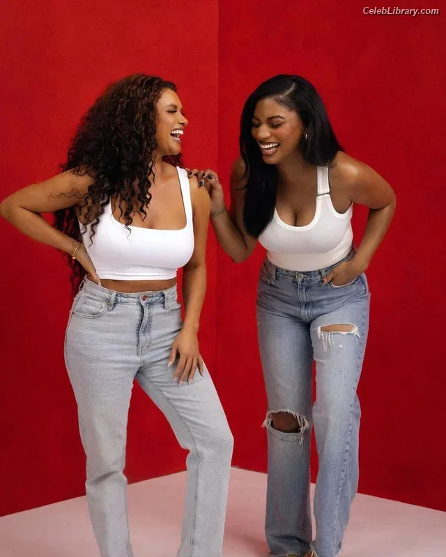 Taylor Rooks photo 23 of 402