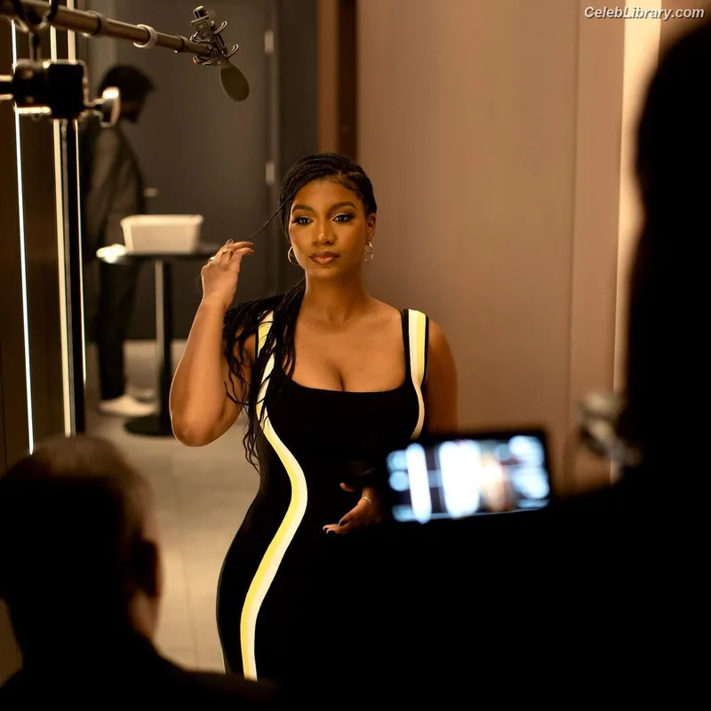 Taylor Rooks photo 21 of 402