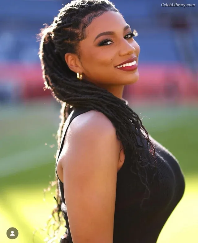 Taylor Rooks photo 21 of 402