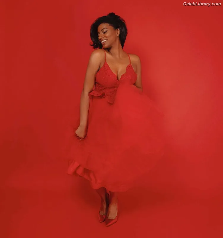 Taylor Rooks photo 22 of 402