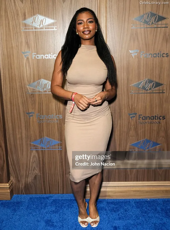 Taylor Rooks photo 2 of 402