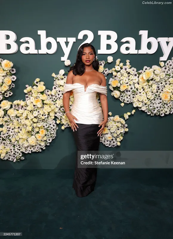 Taylor Rooks photo 16 of 402