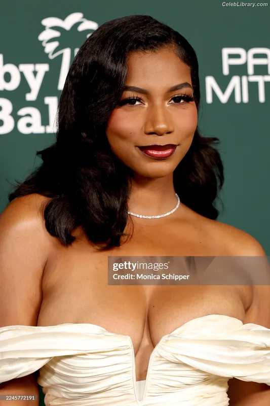 Taylor Rooks photo 17 of 402
