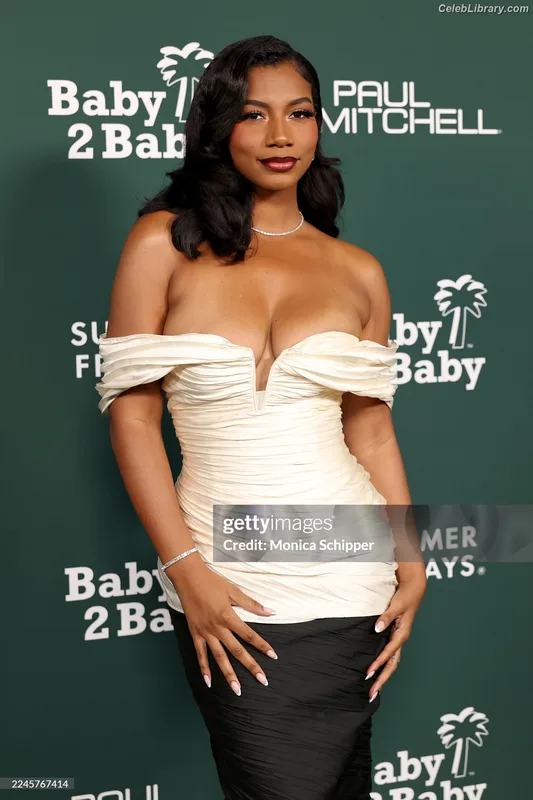 Taylor Rooks photo 20 of 402