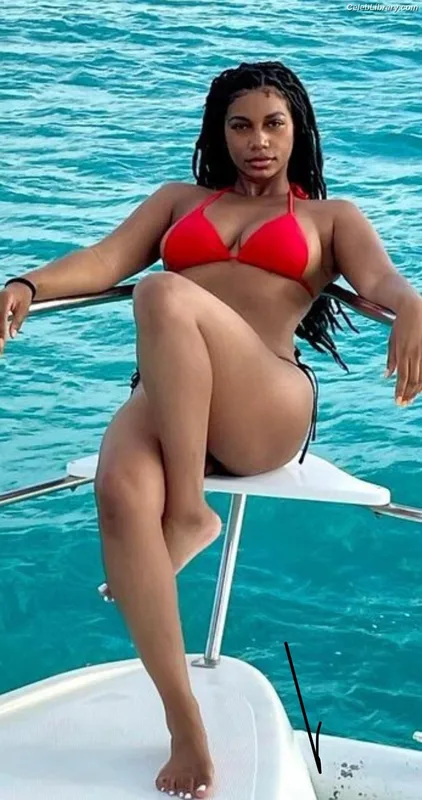Taylor Rooks photo 9 of 402