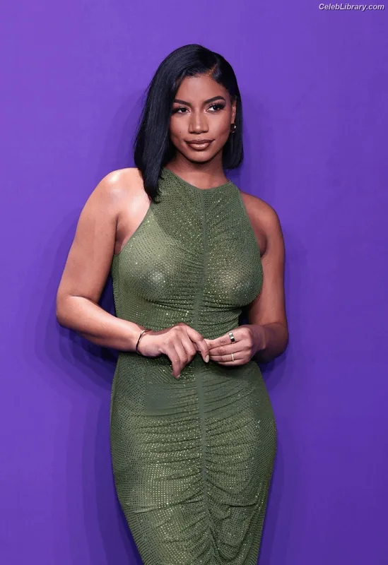 Taylor Rooks photo 15 of 402
