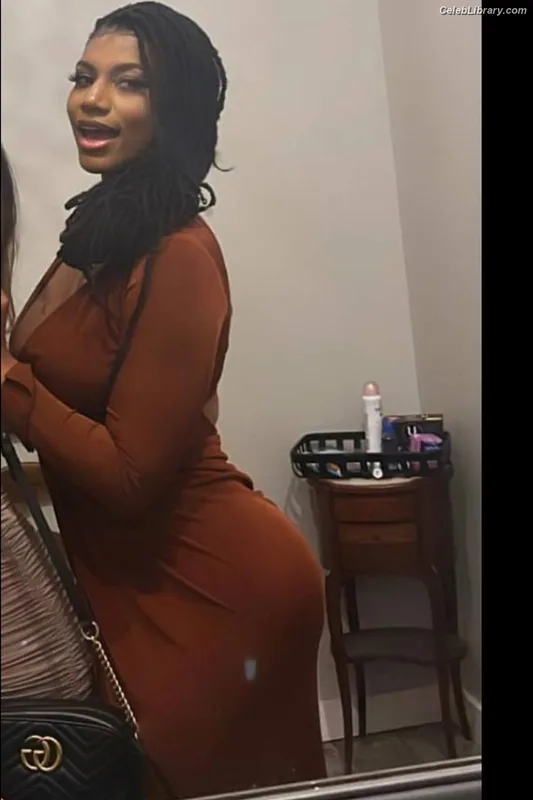 Taylor Rooks photo 21 of 402