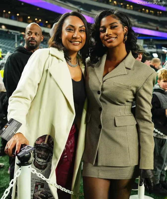 Taylor Rooks photo 22 of 402