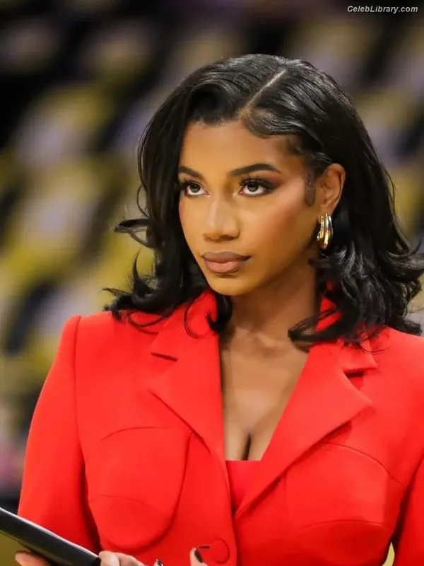Taylor Rooks photo 13 of 402