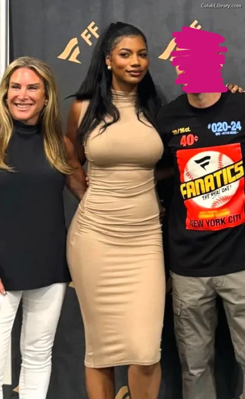 Taylor Rooks photo 18 of 402