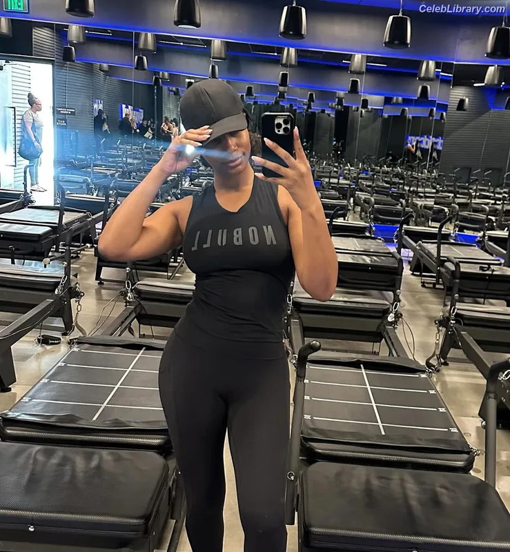 Taylor Rooks photo 23 of 402
