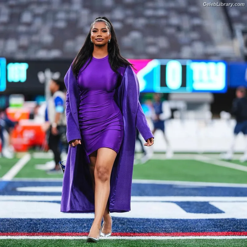Taylor Rooks photo 2 of 402