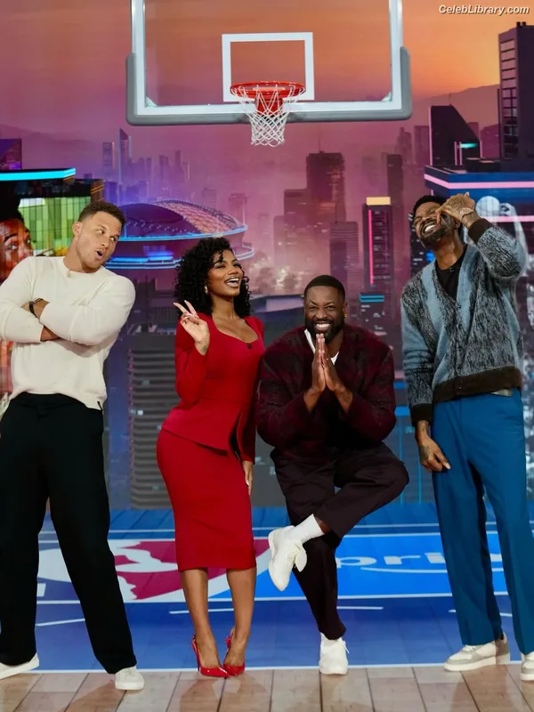 Taylor Rooks photo 6 of 402