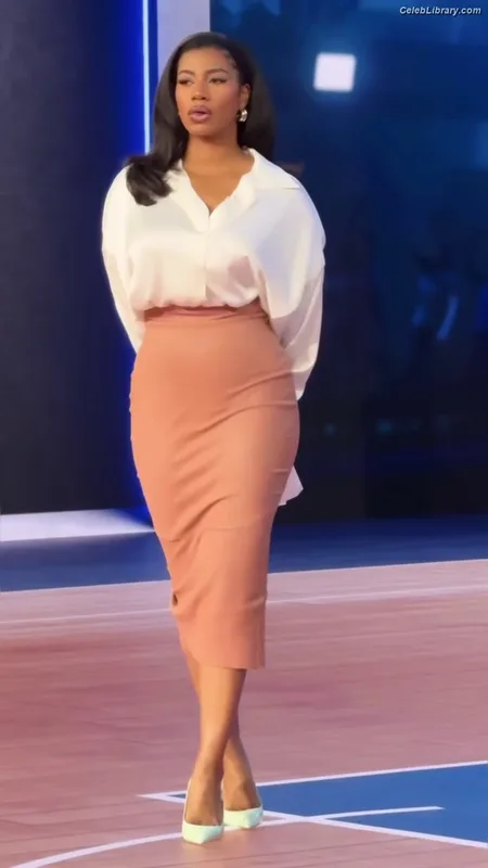 Taylor Rooks photo 18 of 402