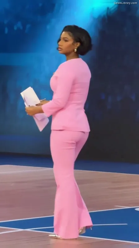 Taylor Rooks photo 2 of 402