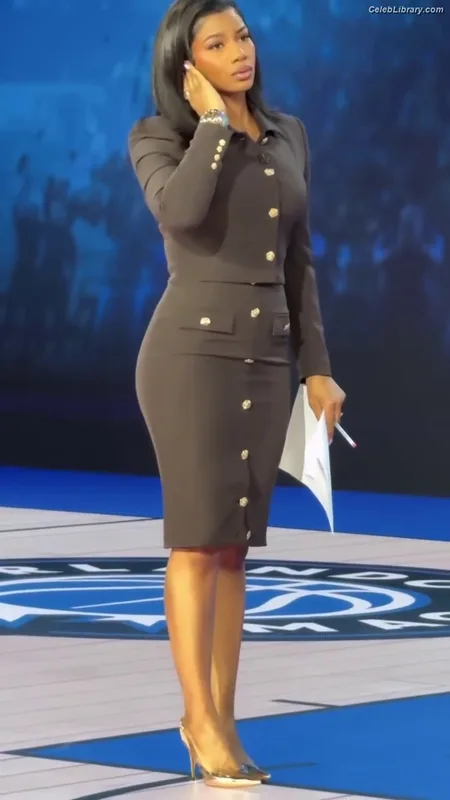 Taylor Rooks photo 4 of 402