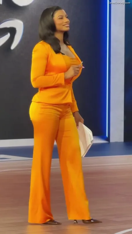 Taylor Rooks photo 5 of 402