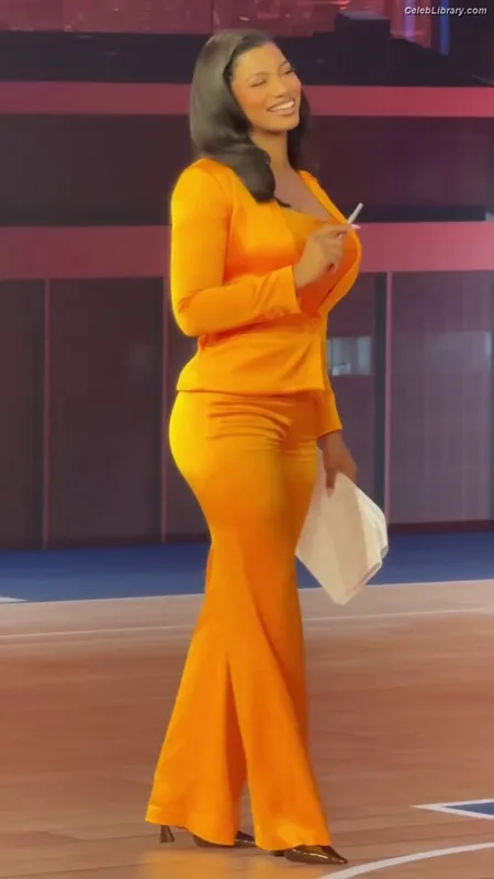 Taylor Rooks photo 6 of 402