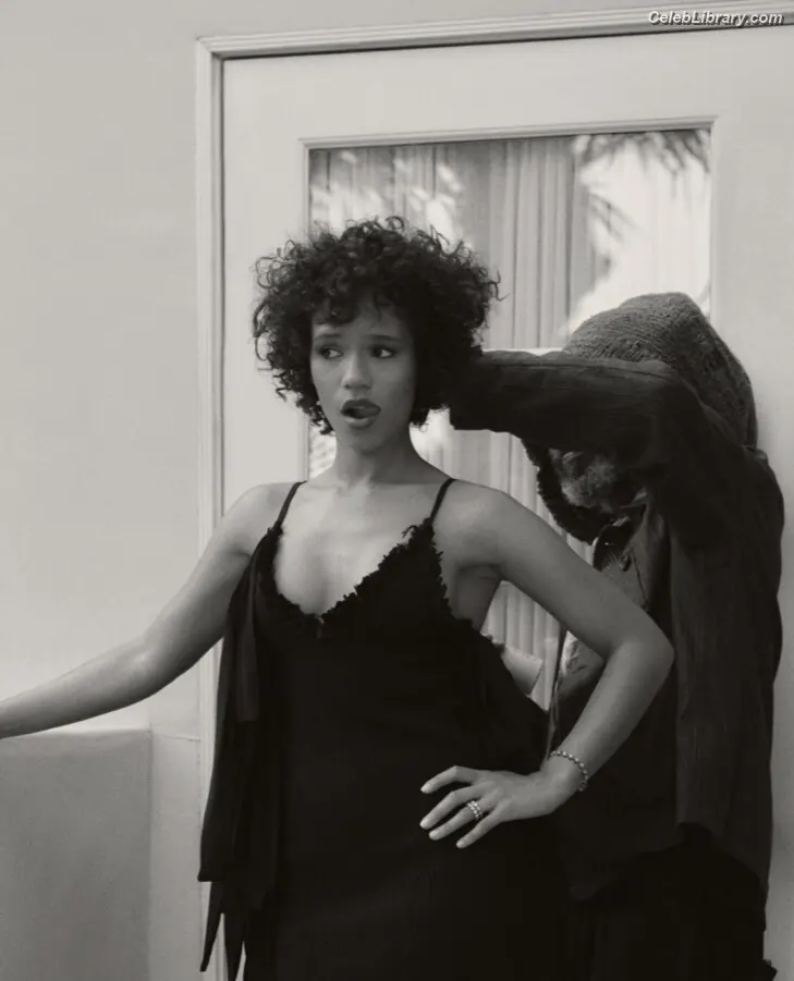 Taylor Russell photo 8 of 263