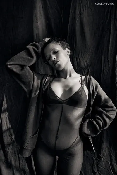Taylor Russell photo 19 of 263