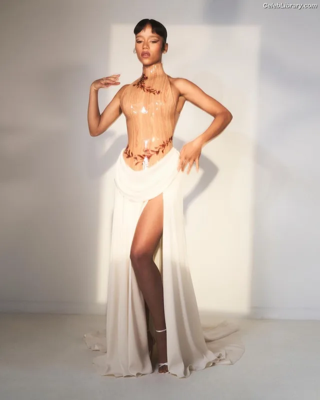 Taylor Russell photo 9 of 264