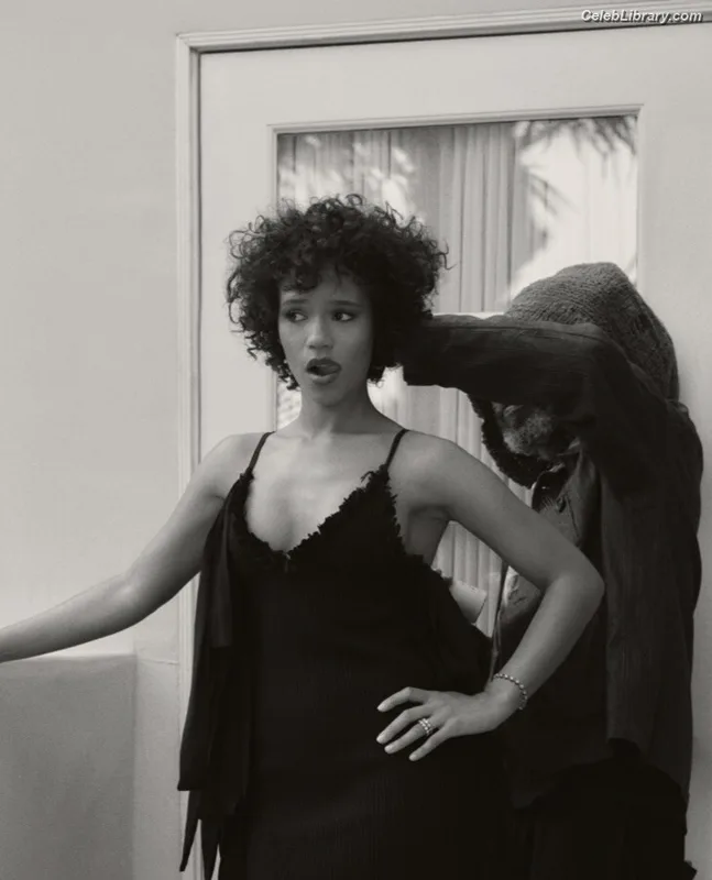 Taylor Russell photo 8 of 264