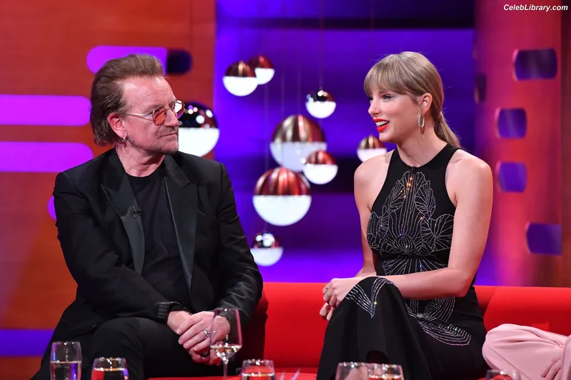 Taylor Swift photo 18 of 4190