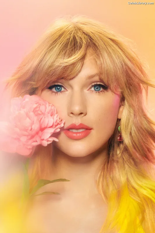 Taylor Swift photo 7 of 4190