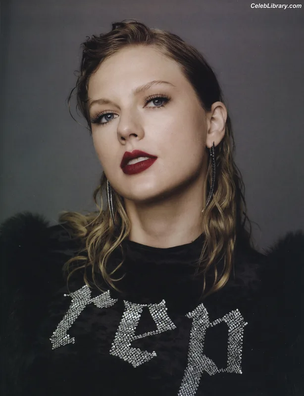 Taylor Swift photo 20 of 4190