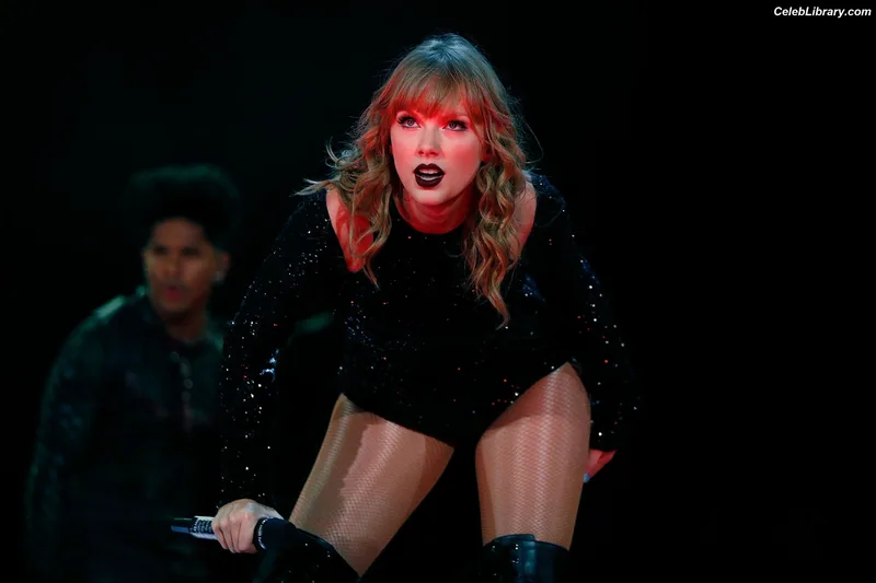 Taylor Swift photo 5 of 4190