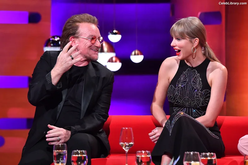 Taylor Swift photo 24 of 4190